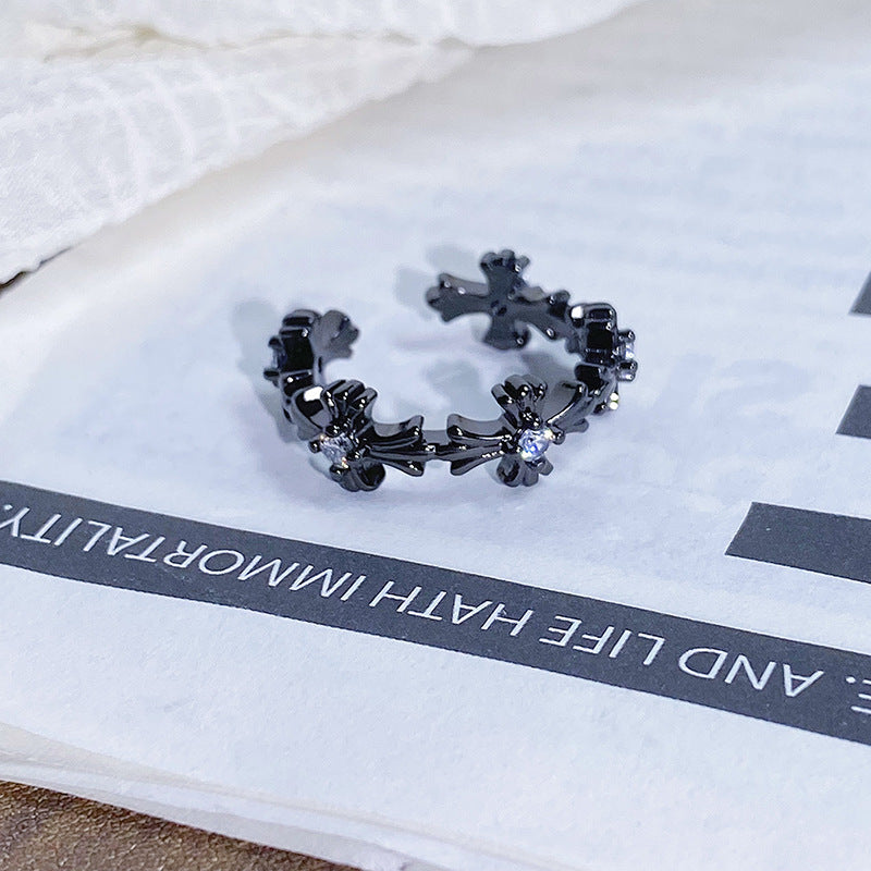 Dark-themed Heart-shaped Adjustable Ring