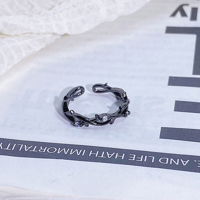Dark-themed Heart-shaped Adjustable Ring