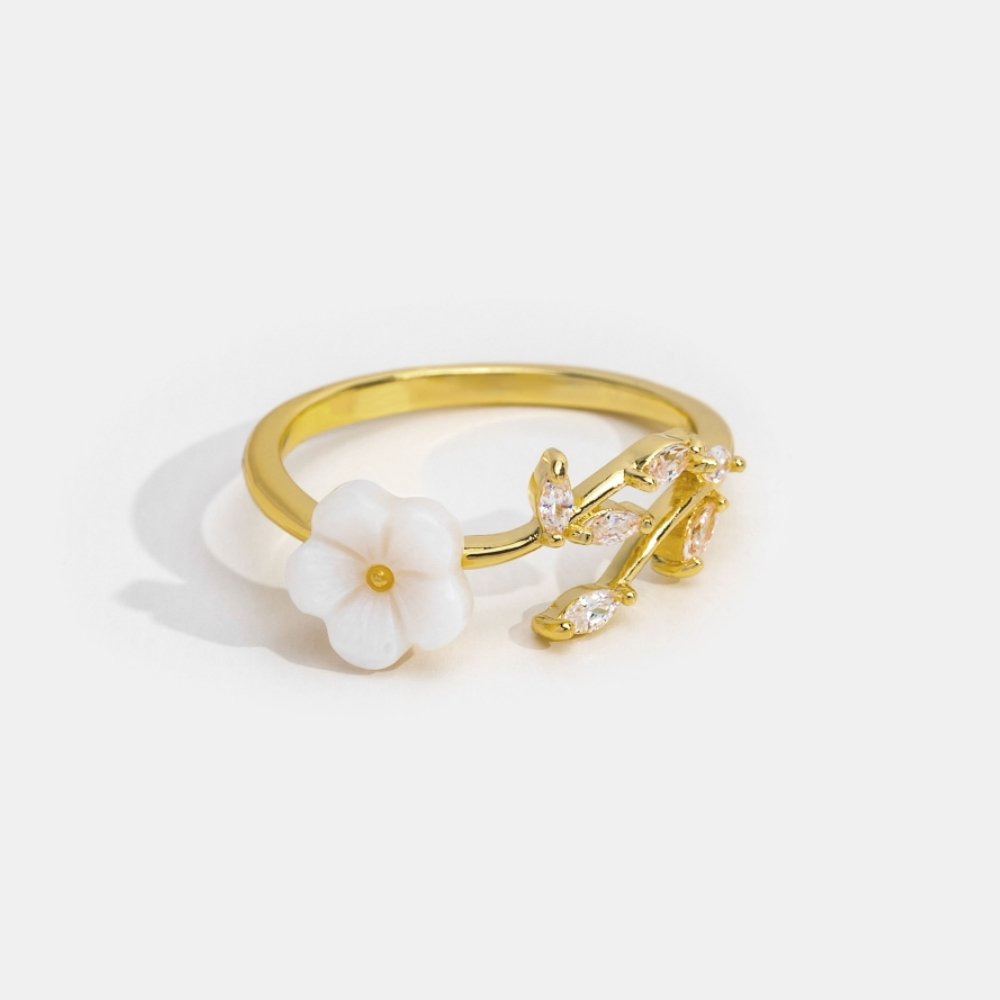 Sweet, Fresh-style Shell-flower Ring With An Adjustable Opening