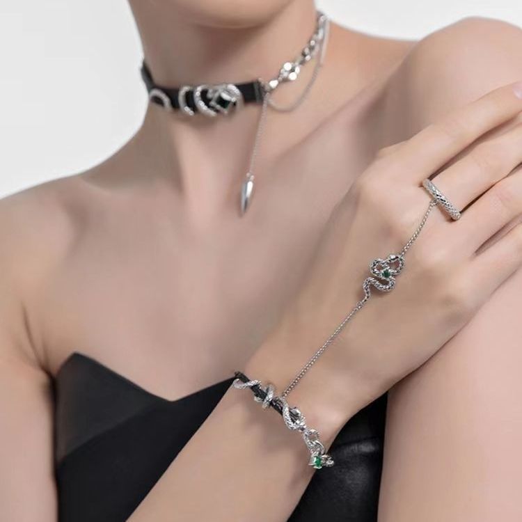 Men's And Women's Fashion Vintage Asymmetric Tassel Snake Wrap Necklace