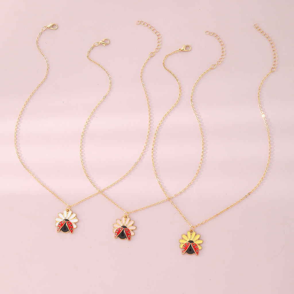Children's Jewelry Pastoral Style Flower Ladybug Necklace Cute Cartoon Seven-spot Ladybug Pendant