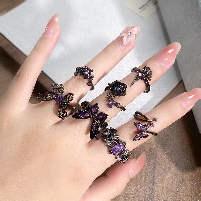 Dark-themed Heart-shaped Adjustable Ring