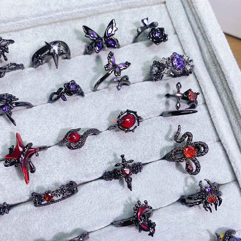Dark-themed Heart-shaped Adjustable Ring